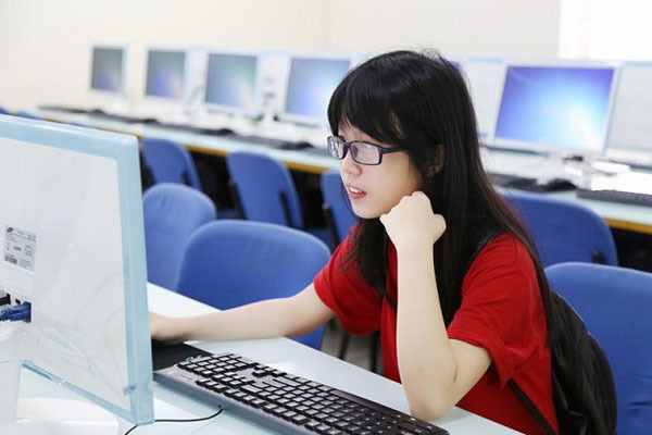 Khởi động chương trình học bổng “Nữ sinh với công nghệ 2022 – TechGirls. (Nguồn ảnh: ictnews.vietnamnet.vn)